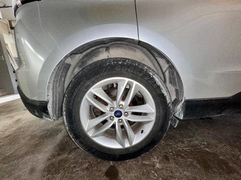 Used 2018 Ford Edge SEL w/ Equipment Group 201A AWD/4WD image 14
