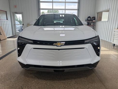 Used 2024 Chevrolet Blazer EV LT AWD/4WD image 8