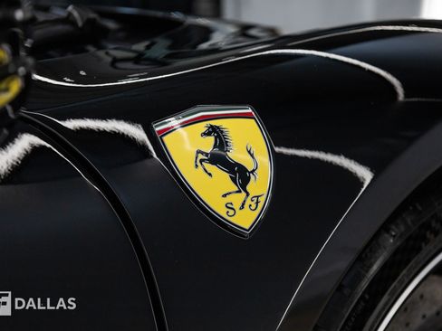 Used 2023 Ferrari 296 GTS RWD image 18