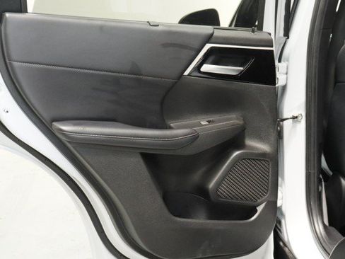 Used 2024 Mitsubishi Outlander SE FWD image 30
