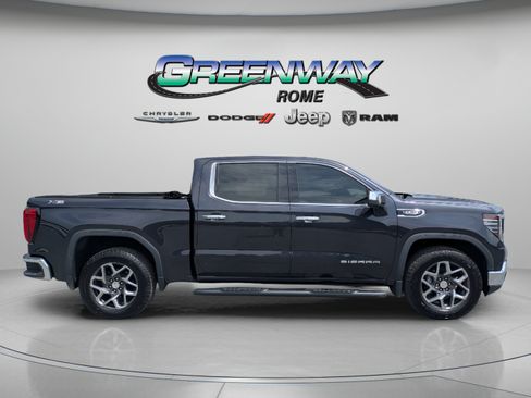 Used 2022 GMC Sierra 1500 SLT w/ SLT Convenience Package AWD/4WD image 8