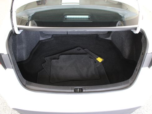 Used 2026 Toyota Corolla LE FWD image 29