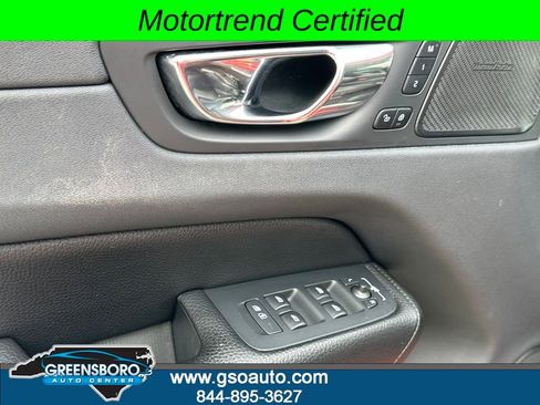 Used 2019 Volvo XC60 T5 Inscription AWD/4WD image 16