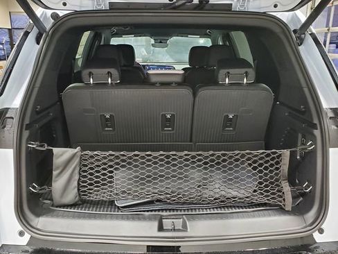 New 2026 Chevrolet Traverse High Country w/ LPO, Floor Liner Package AWD/4WD image 26