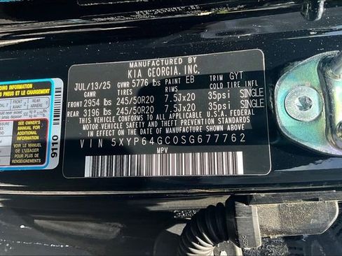 Used 2025 Kia Telluride S FWD image 19