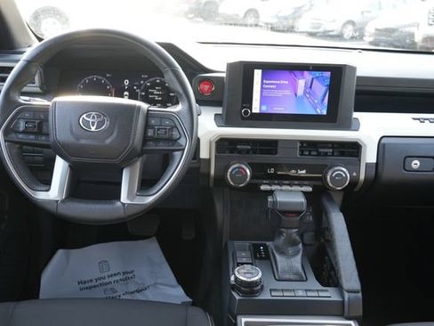 Used 2024 Toyota Tacoma TRD Off-Road AWD/4WD image 17