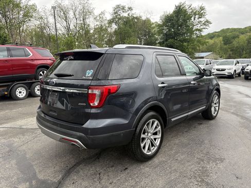 Used 2017 Ford Explorer Limited w/ Equipment Group 301A AWD/4WD image 4