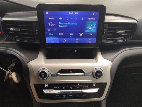 Used 2021 Ford Explorer 2WD image 25