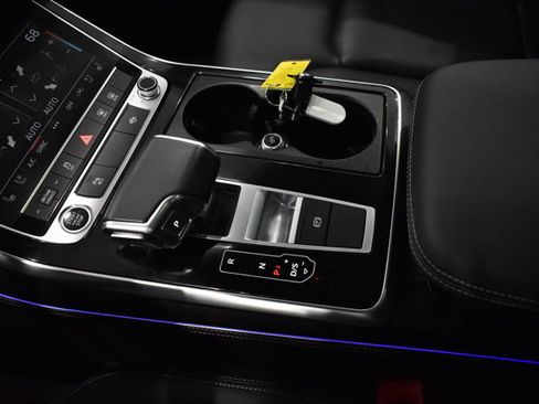 Used 2023 Audi Q8 Premium Plus w/ Premium Plus Package image 24