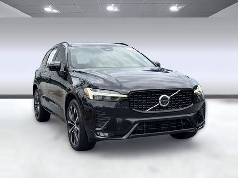 Certified 2024 Volvo XC60 B5 Plus w/ Protection Package Premier AWD/4WD image 7