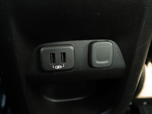 Used 2021 Chevrolet Colorado LT w/ LT Convenience Package image 40