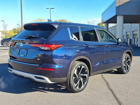 Used 2022 Mitsubishi Outlander SE image 7