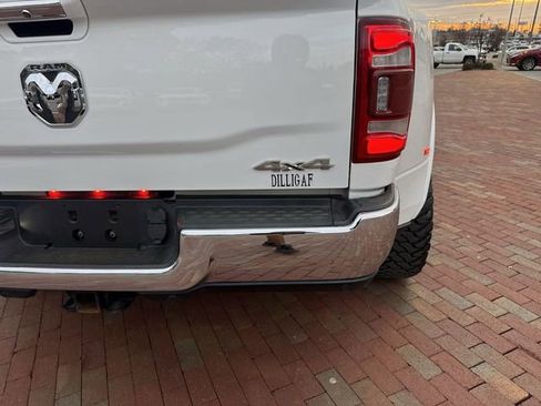 Used 2019 RAM 3500 Laramie image 12