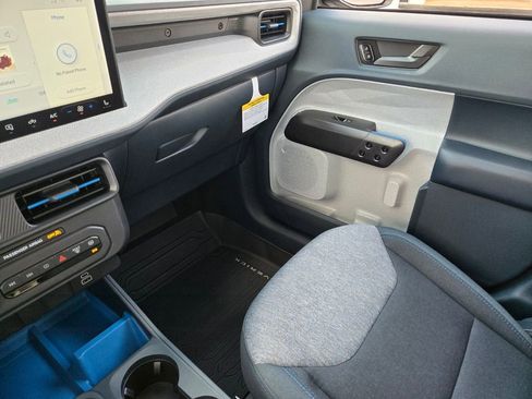 New 2025 Ford Maverick XLT w/ XLT Luxury Package image 19