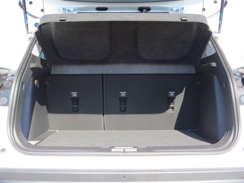 New 2026 Chevrolet Trax LT w/ Sunroof Package image 11