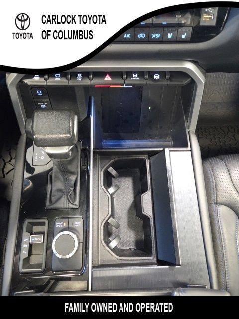 Used 2023 Toyota Sequoia Platinum AWD/4WD image 29