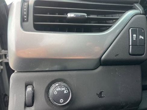 Used 2018 Chevrolet Tahoe LS image 14