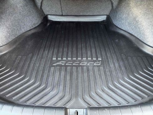 Used 2017 Honda Accord EX-L image 54