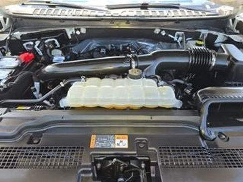 Used 2025 Ford Expedition Active AWD/4WD image 16
