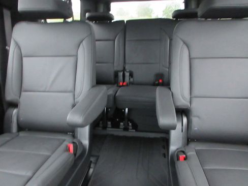 New 2026 Chevrolet Suburban Z71 w/ Comfort Package image 21