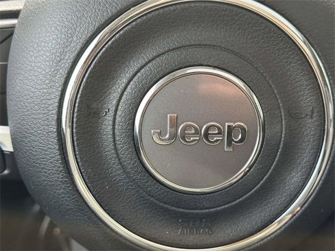 Certified 2021 Jeep Renegade Trailhawk w/ Sun & Sound Group image 31