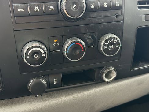 Used 2011 Chevrolet Silverado 1500 LS image 20