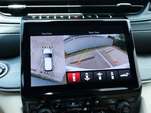 New 2025 Jeep Grand Cherokee Limited w/ Luxury Tech Group II AWD/4WD image 21