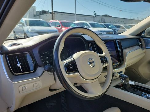 Used 2018 Volvo XC60 T6 Inscription w/ Luxury Seat Package image 23