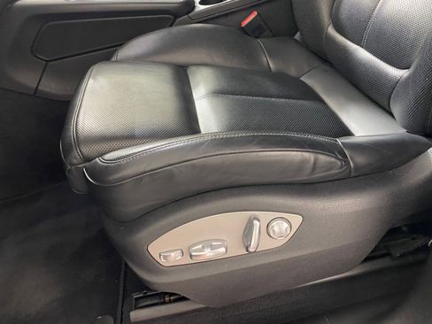 Used 2020 Porsche Macan image 13