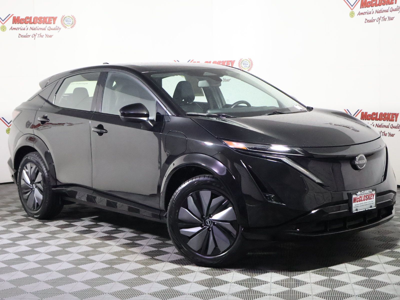 Used 2023 Nissan Ariya AWD image 2