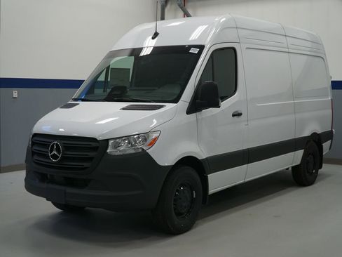 New 2025 Mercedes-Benz Sprinter 2500 image 3