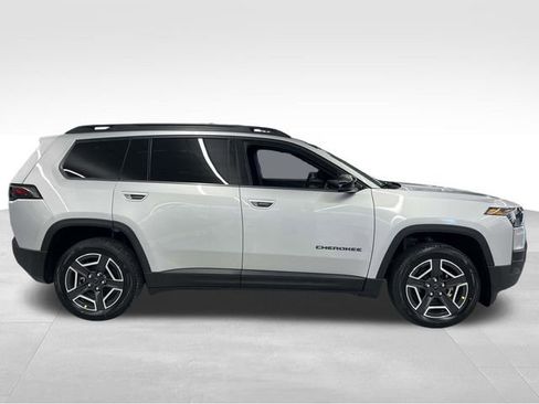New 2026 Jeep Cherokee Laredo image 8