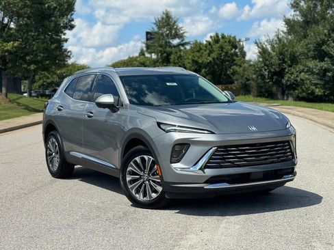 New 2025 Buick Envision Preferred image 2