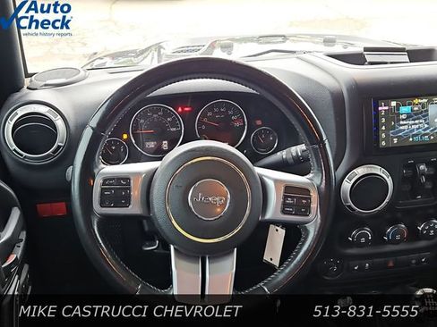 Used 2016 Jeep Wrangler Unlimited Rubicon AWD/4WD image 12
