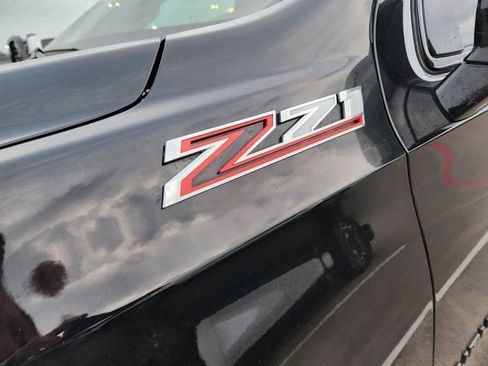 Used 2023 Chevrolet Suburban Z71 w/ Luxury Package image 18