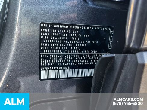 Used 2024 Volkswagen Taos SE image 31