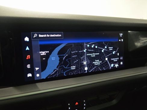 Certified 2025 Porsche Cayenne AWD/4WD image 28
