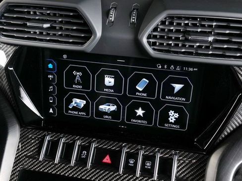 Used 2022 Lamborghini Urus image 17