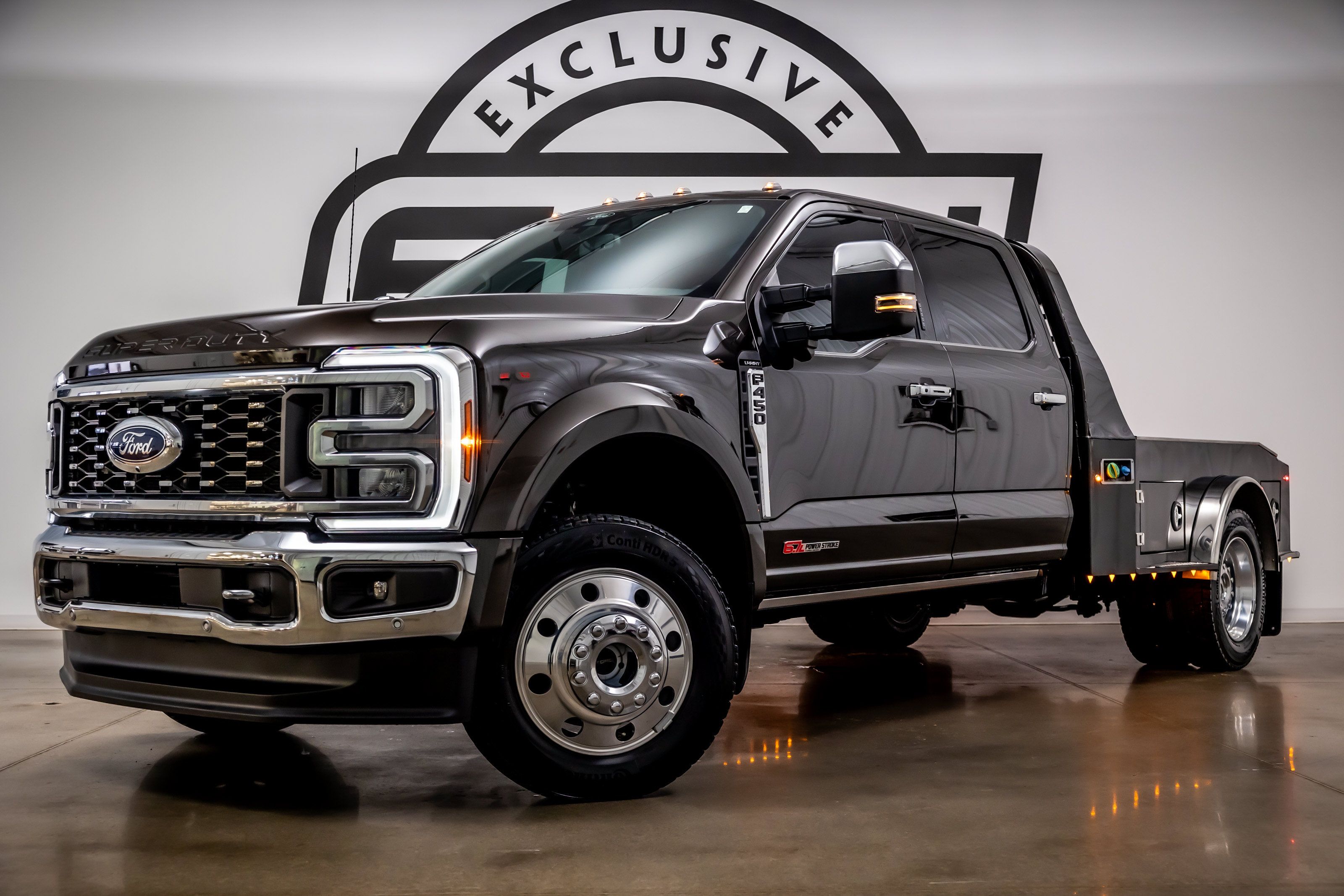 Used 2024 Ford F450 Lariat w/ Lariat Ultimate Package AWD/4WD image 1