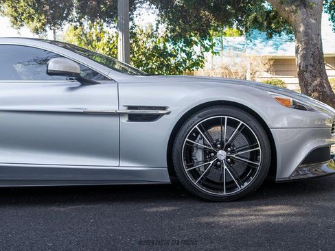 Used 2014 Aston Martin Vanquish Coupe RWD image 11