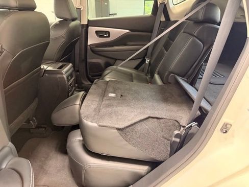 Used 2022 Nissan Murano SV AWD/4WD image 14