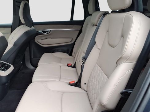 Used 2025 Volvo XC90 B6 Plus AWD/4WD image 13