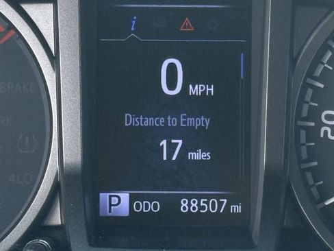 Used 2020 Toyota Tacoma TRD Off-Road AWD/4WD image 15