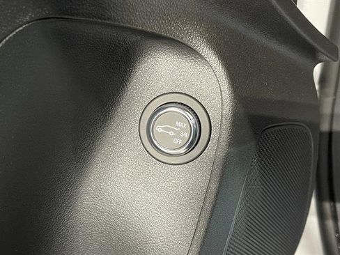 New 2025 Buick Envista Avenir image 32