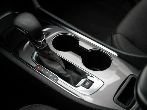 Used 2024 Chevrolet Malibu LT image 30