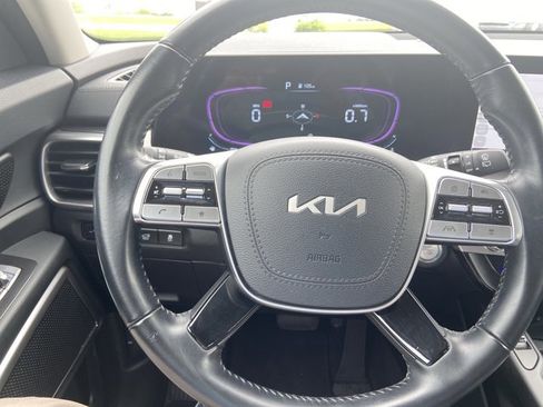 Used 2025 Kia Telluride S FWD image 28