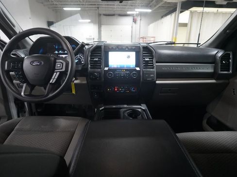 Used 2022 Ford F250 XLT w/ XLT Premium Package AWD/4WD image 5