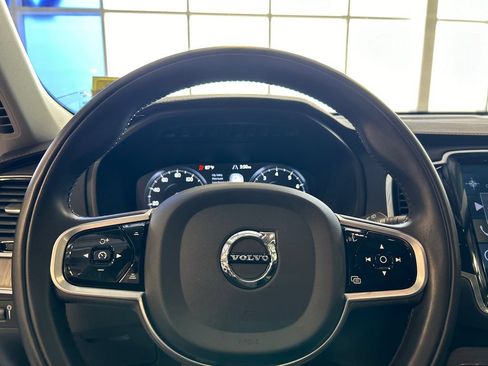 Used 2022 Volvo XC90 T6 Inscription w/ Climate Package AWD/4WD image 12