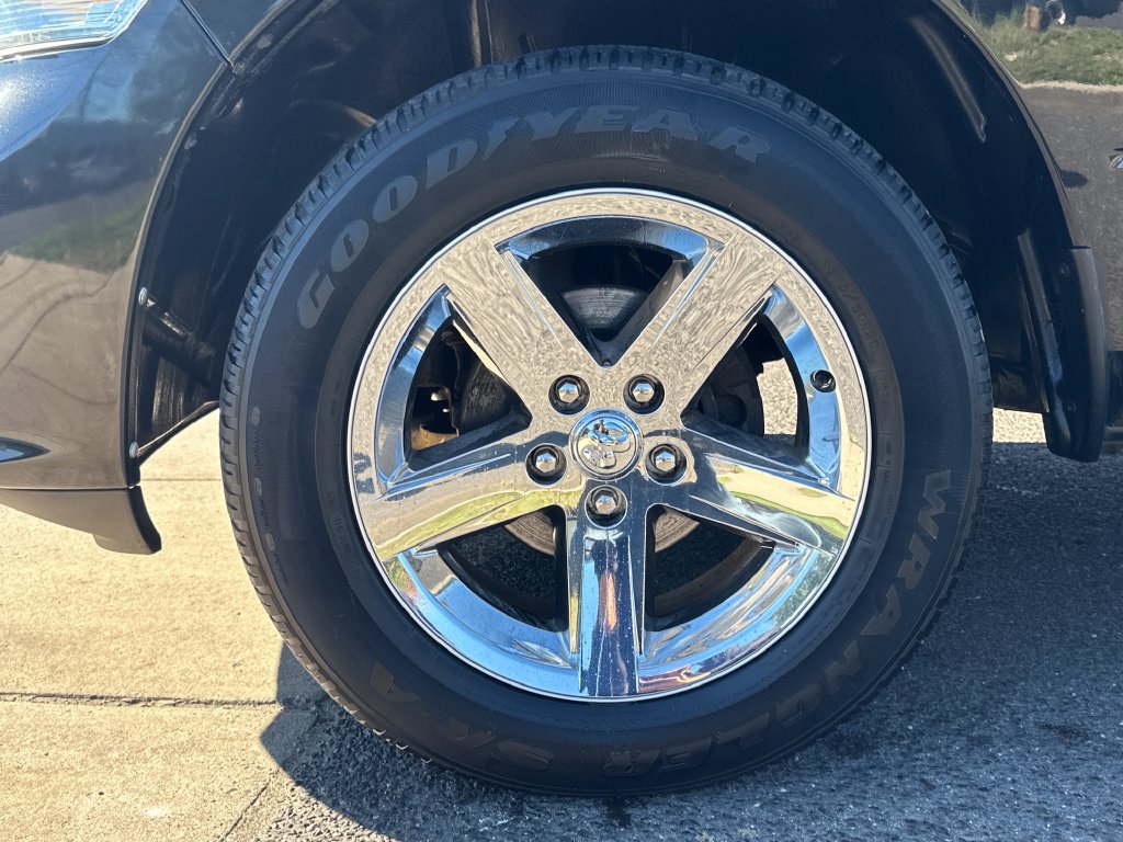 Used 2016 RAM 1500 Express AWD/4WD image 9