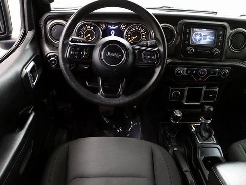 Used 2018 Jeep Wrangler Unlimited Sport image 14